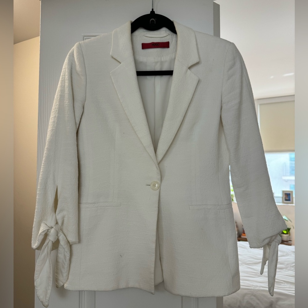 Hugo Boss white blazer